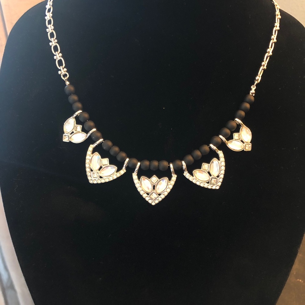 💋Lia Sophia “Maison” Necklace